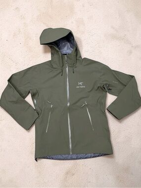 Arc’teryx Beta LT Jacket - Dark Green